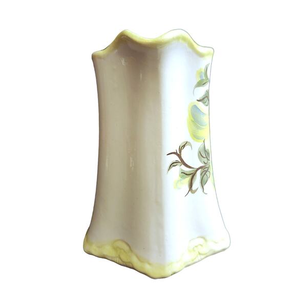 Buttermilk Floral Pitcher 7 1/2" Cream Yellowish Vintage Cash Family Pottery - Picture 2 of 7